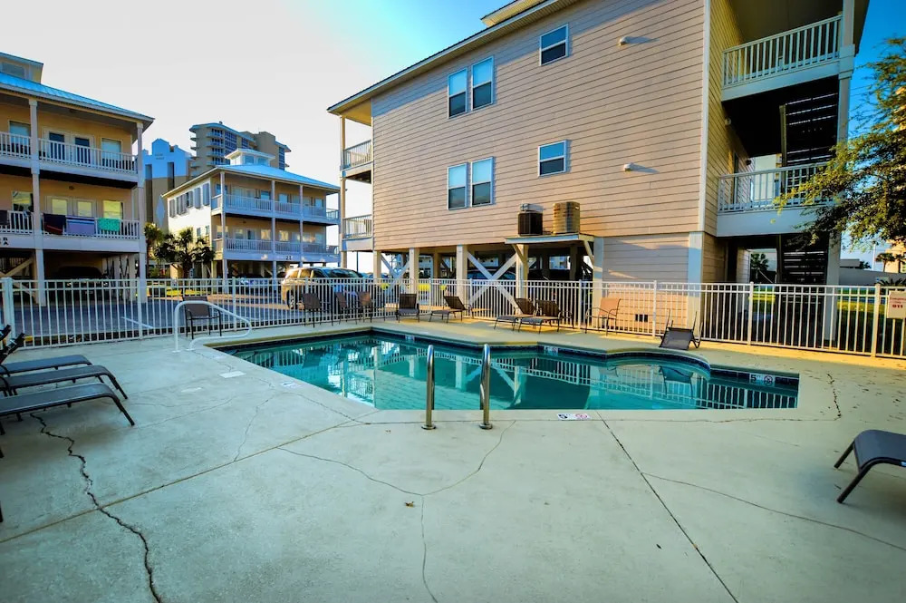 Spinnaker Pointe 2a 3 Bedroom Duplex by RedAwning