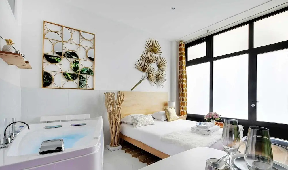 Magnificent Flat - 2br/6p - Champs Elysaes