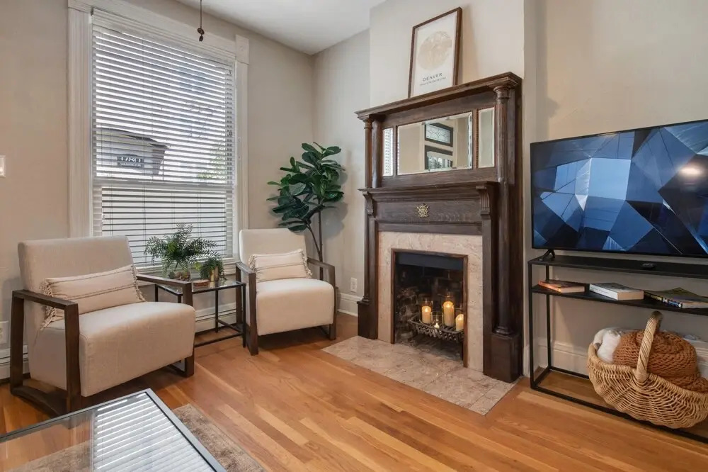 N Capitol Hill I Stylish 2-bedroom Back Patio