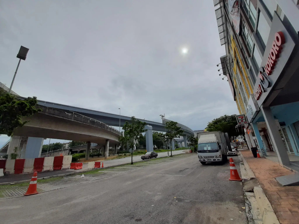 Hotel Zamburger Kota Damansara (De Jaya)