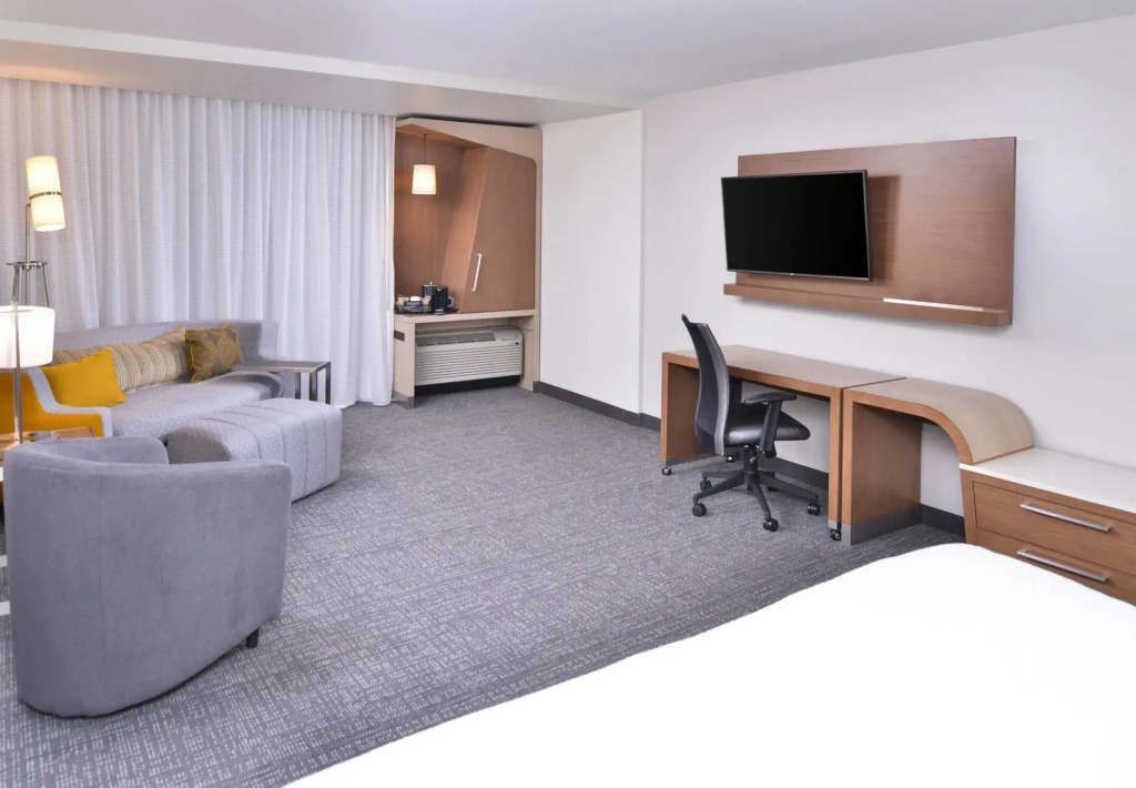 Courtyard by Marriott Columbus Grove City
