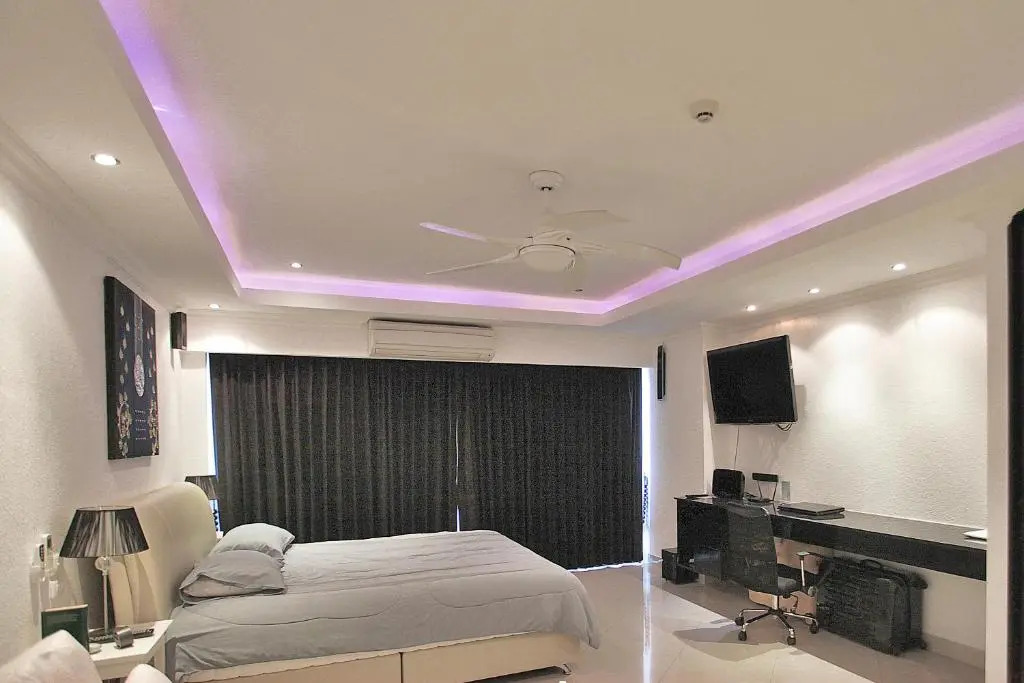 View Talay 6 Pattaya Beach Apartment by Honey