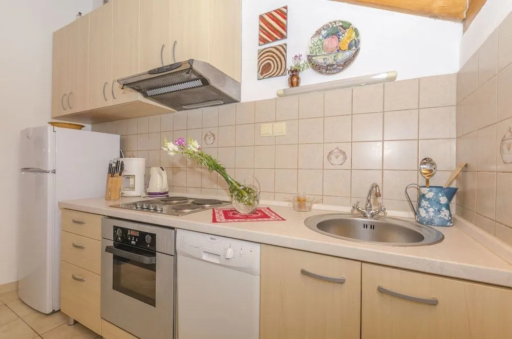 Apartments and Room Lucijo