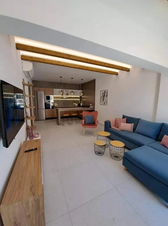 Courtyard Luxury Suites Marianthi