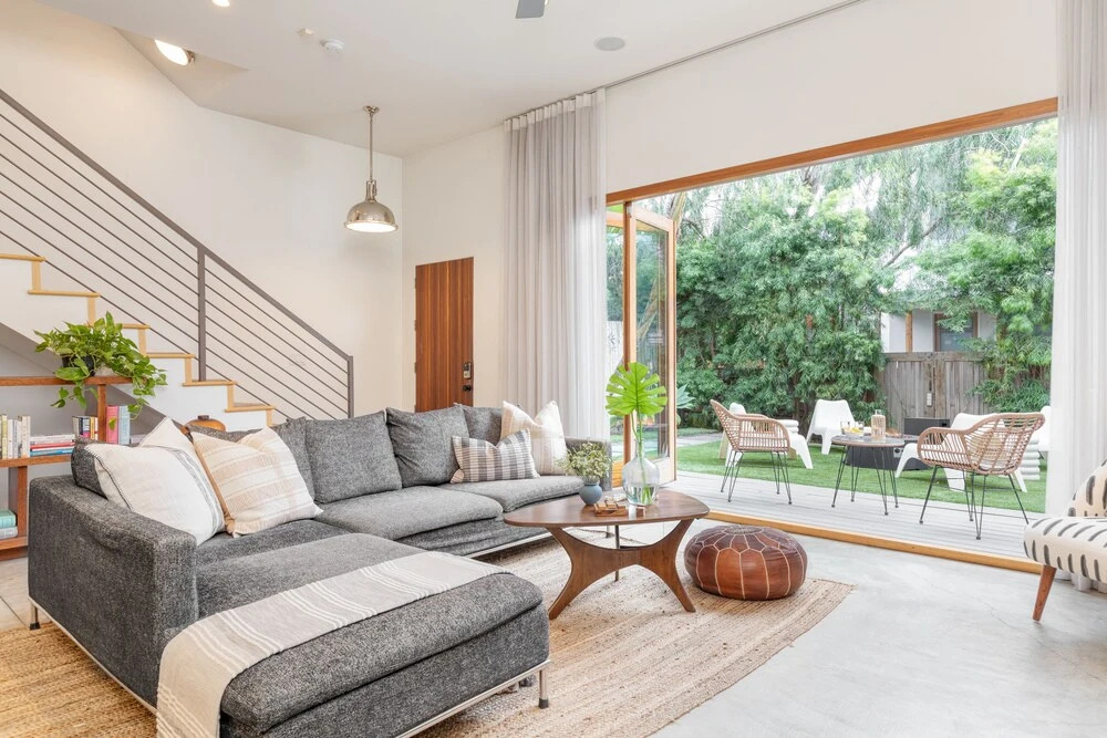 Breakwater by Avantstay Venice Bungalow w/ Rooftop Patio Close to Beach!
