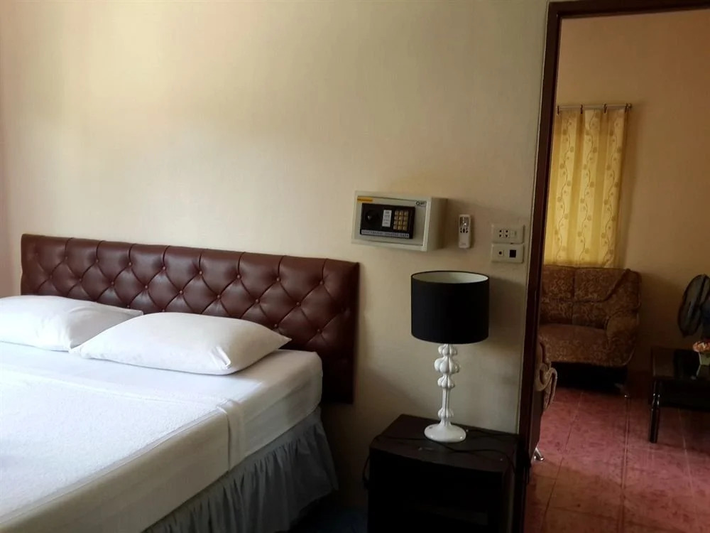 Buathong Resort