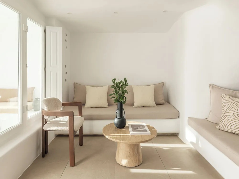 Cave Suite Oia