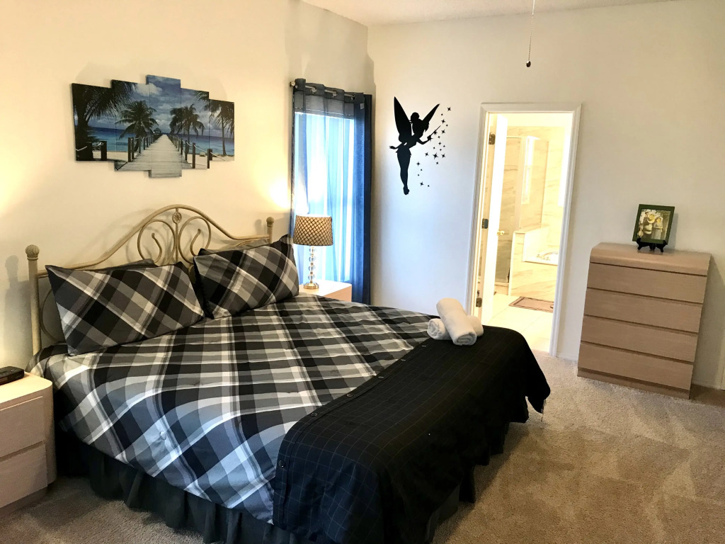 E132JA - 4 beds pool home on a golf course, Davenport, US