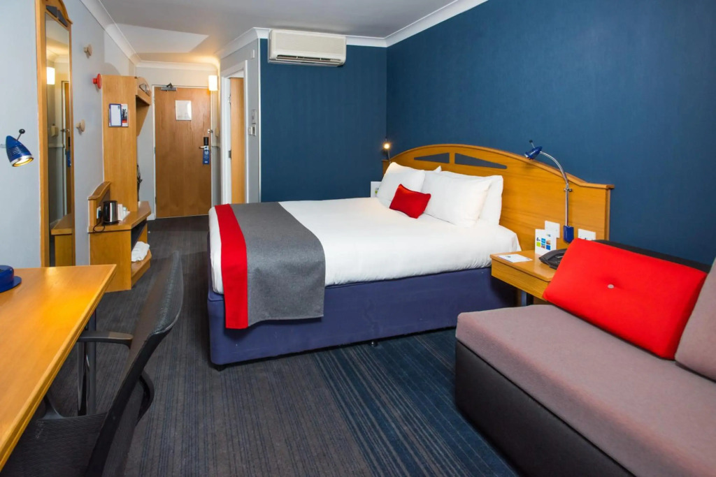 Holiday Inn Express East Midlands Airport by IHG