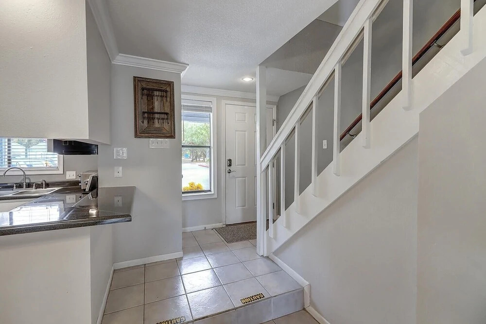 The 16th Hole 2 Bedroom Condo by Redawning