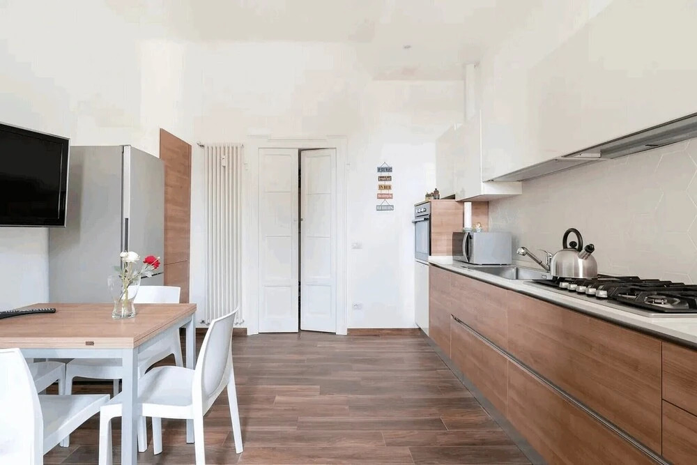 Isola View Renovated Apartment