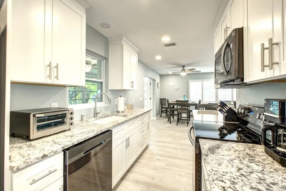 Moonmist Gorgeously Renovated Courtyard