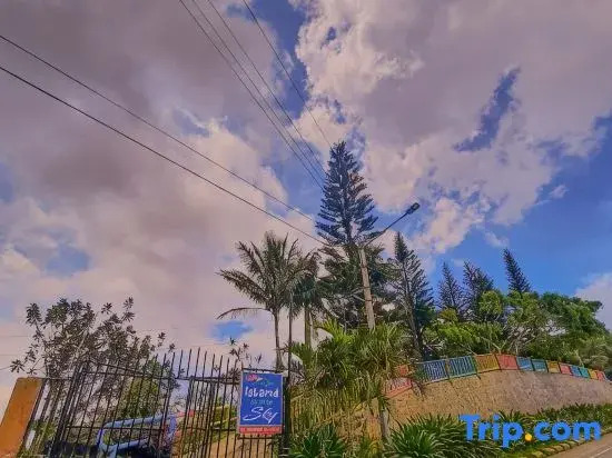 Island Skyview Resort - JVR by Hiverooms