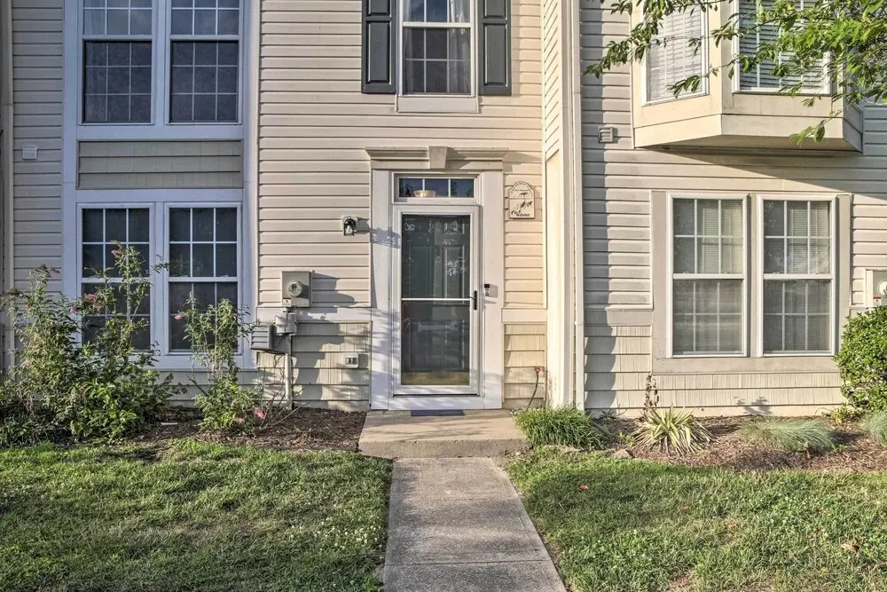 Pool Access & Deck: Bethany Beach Gem