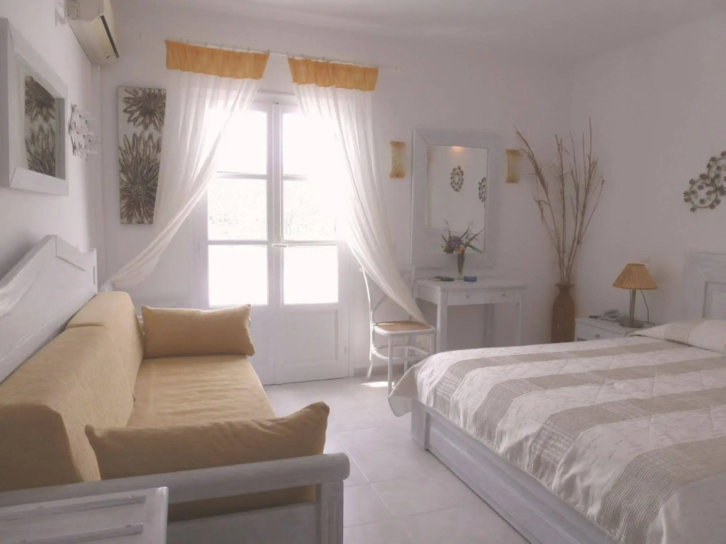 Vardia Bay Studios