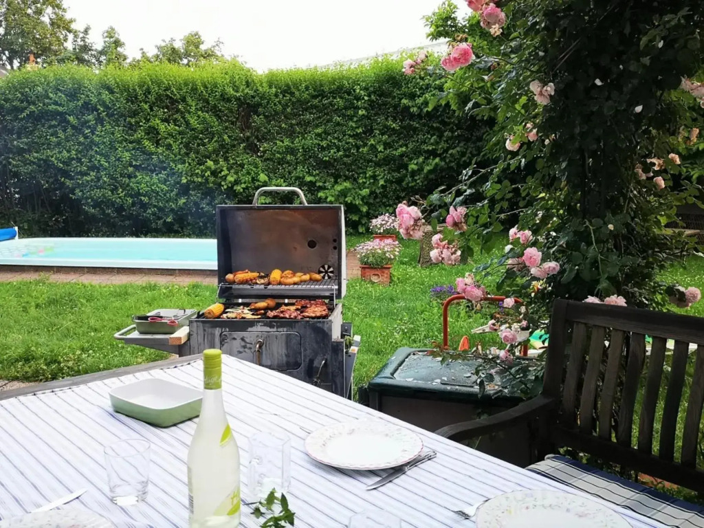 Hawei in Vienna - Doppelhaushälfte mit Garten und Pool zur Mitbenutzung