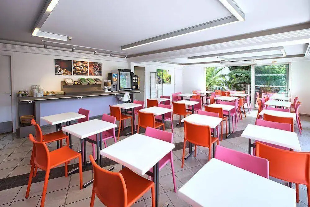 Hôtel Formules Club