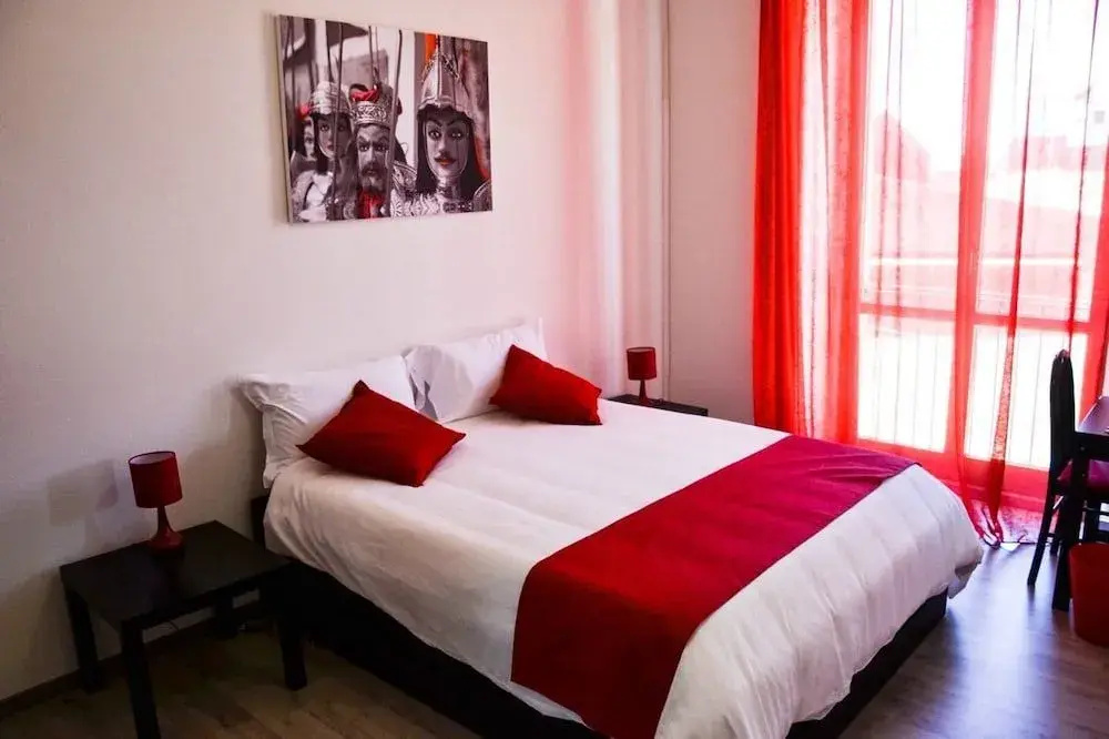 Ficurinia Guest House