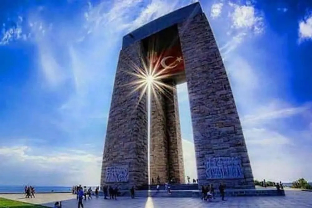 Şahin Apart