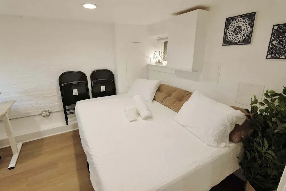 Hidden in the Heights DC Retreat for Family - 3 Bedroom
