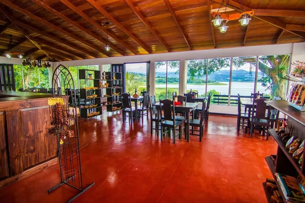 Lake Hotel