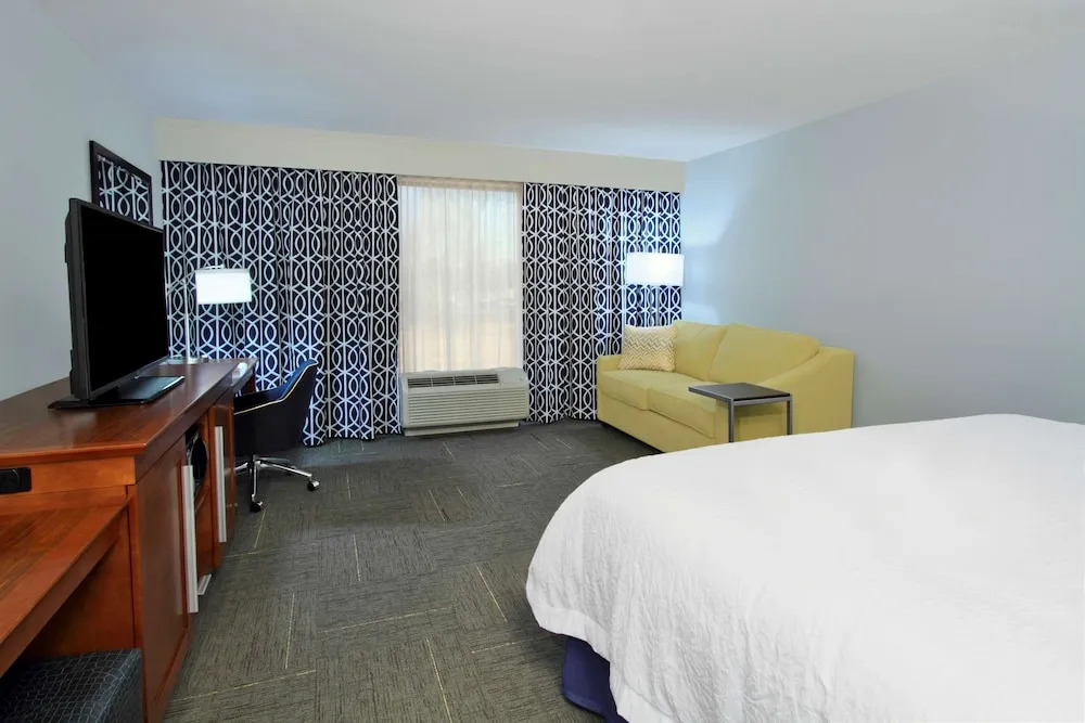 Hampton Inn