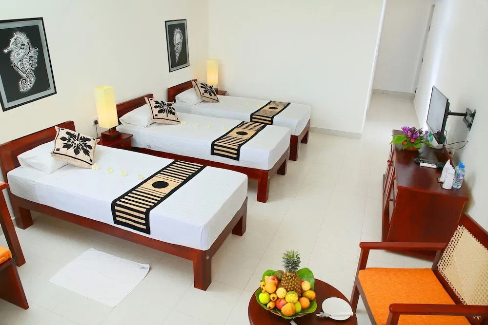 Sea Rock Villa