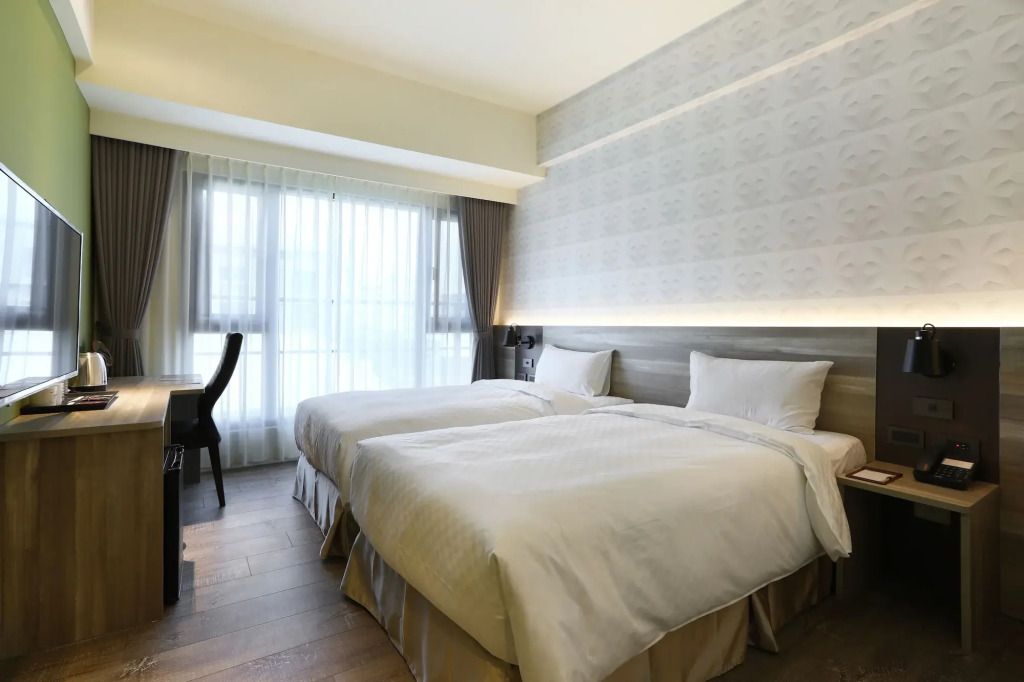 KUN Tour Hotel Feng Chai