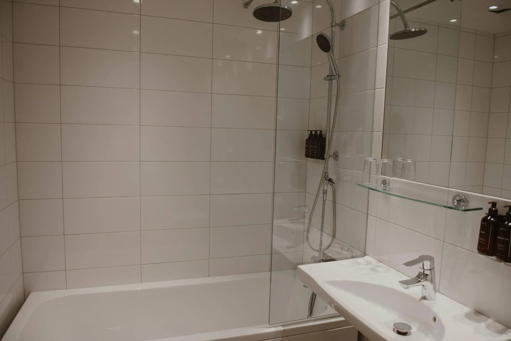 Home Hotel Drott