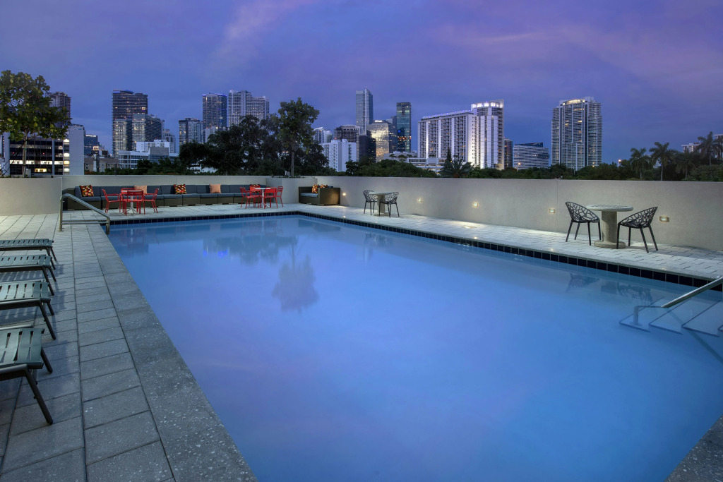 Tru By Hilton Miami West Brickell