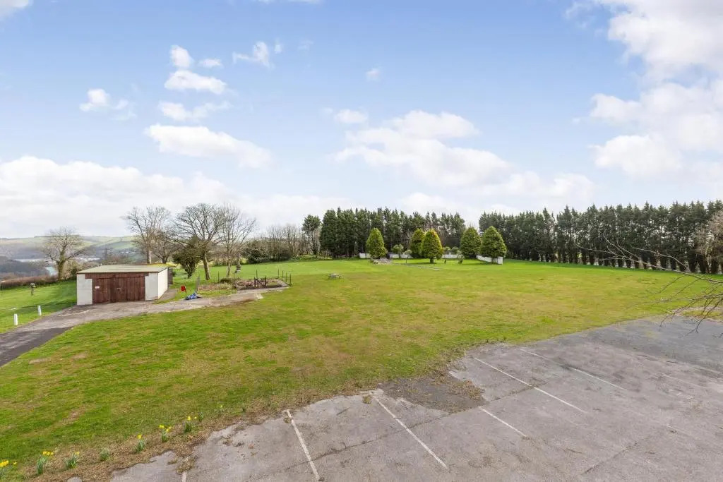 133 Norton Park