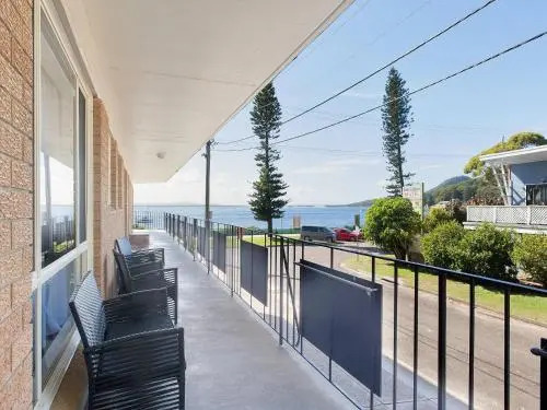 Shoal Towers, Unit 1/11 Shoal Bay Road