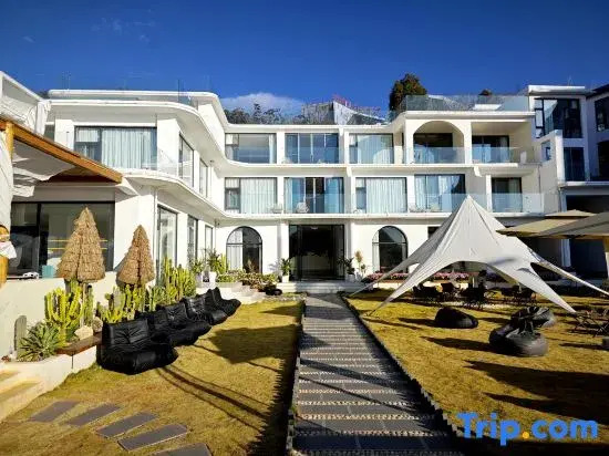 Sunrise Heart Sea·Sea View Designer Beautiful Homestay (Dali Erhai Ideal State Branch)