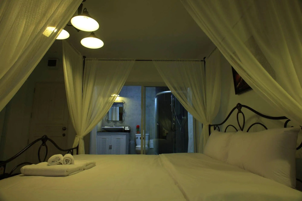 Mooz Huahin Bed & Breakfast