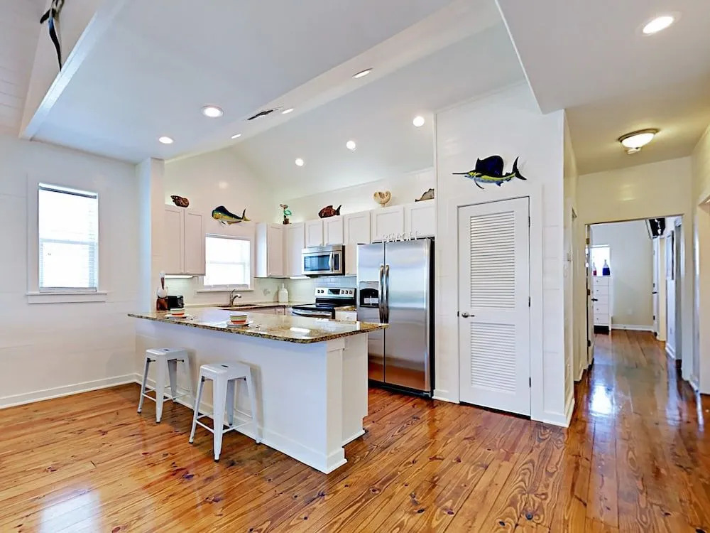 Roomy and Coastal in Port A by RedAwning