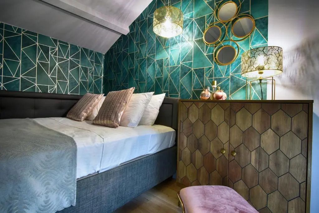 Queen 3 Apartment, in the heart of Corfu Historical Old Town Center
