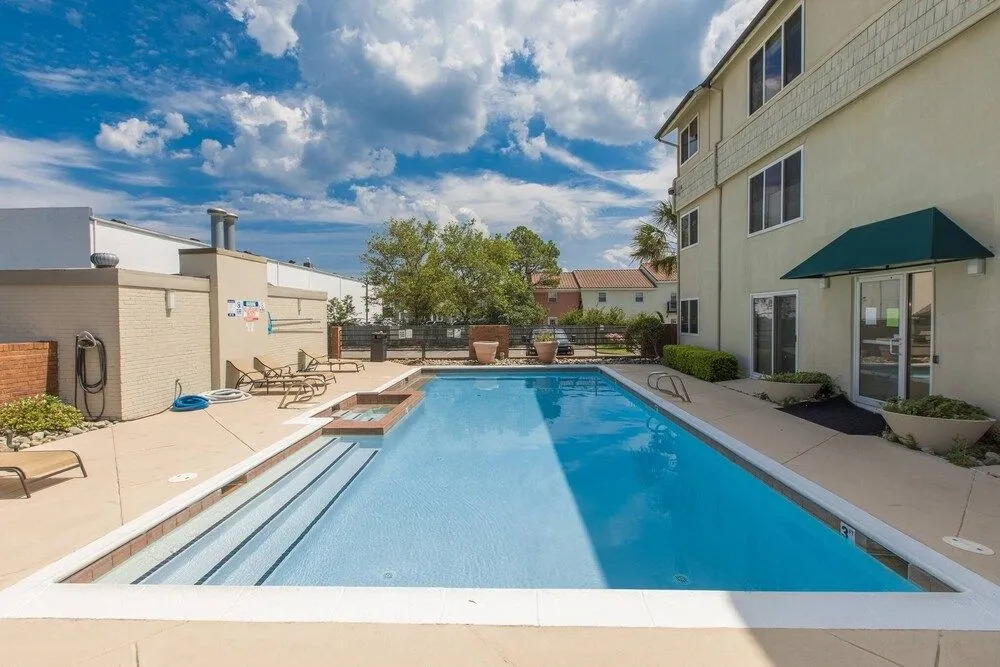 The Beacon 2 Bedrooms 2 Bathrooms Condo