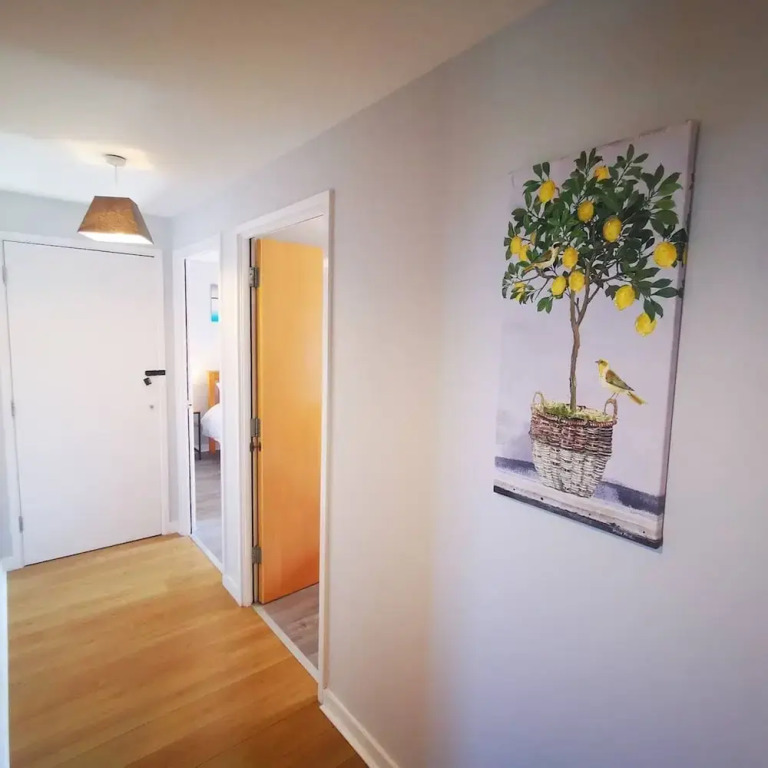 2BR Spacious City Centre Apartment