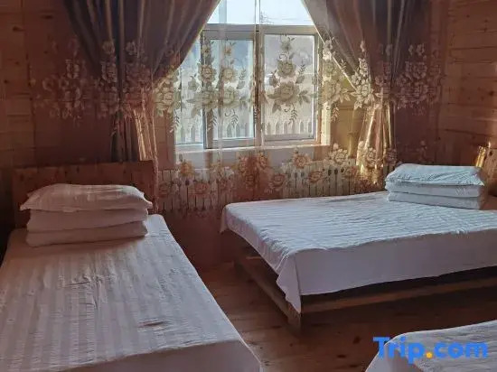 Ergunaen and Alexander Travel Home B&B