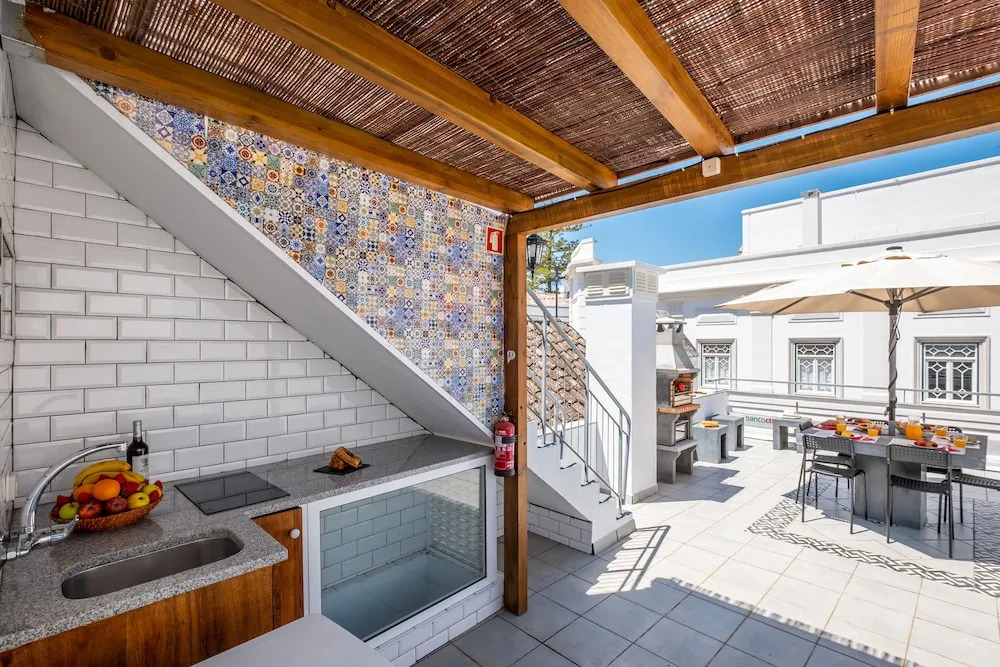 Townhouse Aqua