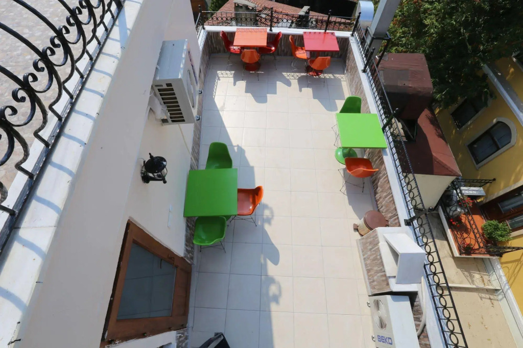 Camelot Apartment