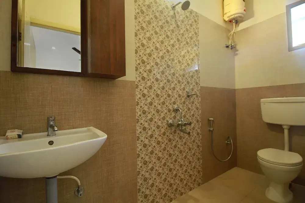 OYO 22276 Sujitha Service Apartments
