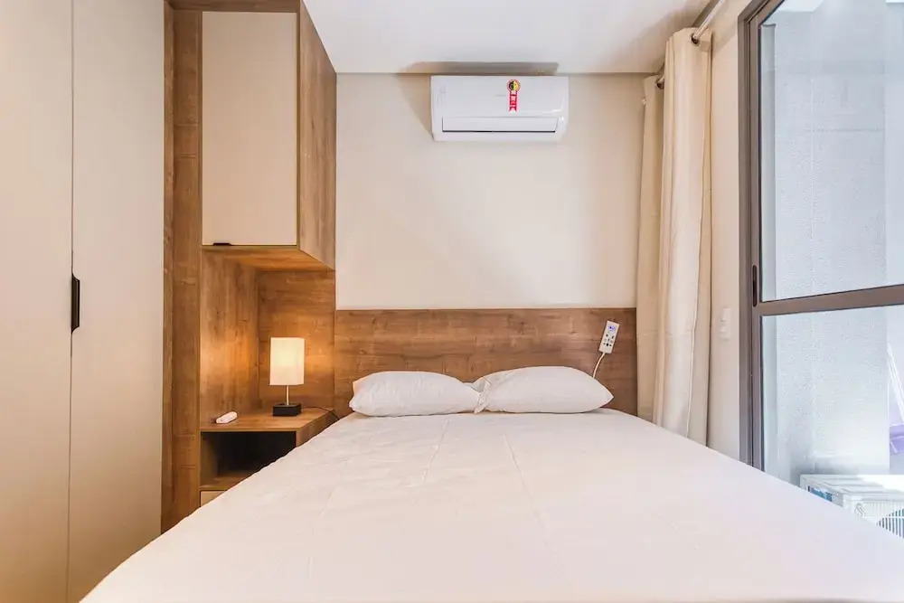 Flat na Vila Mariana c Varanda pr x ao Metr