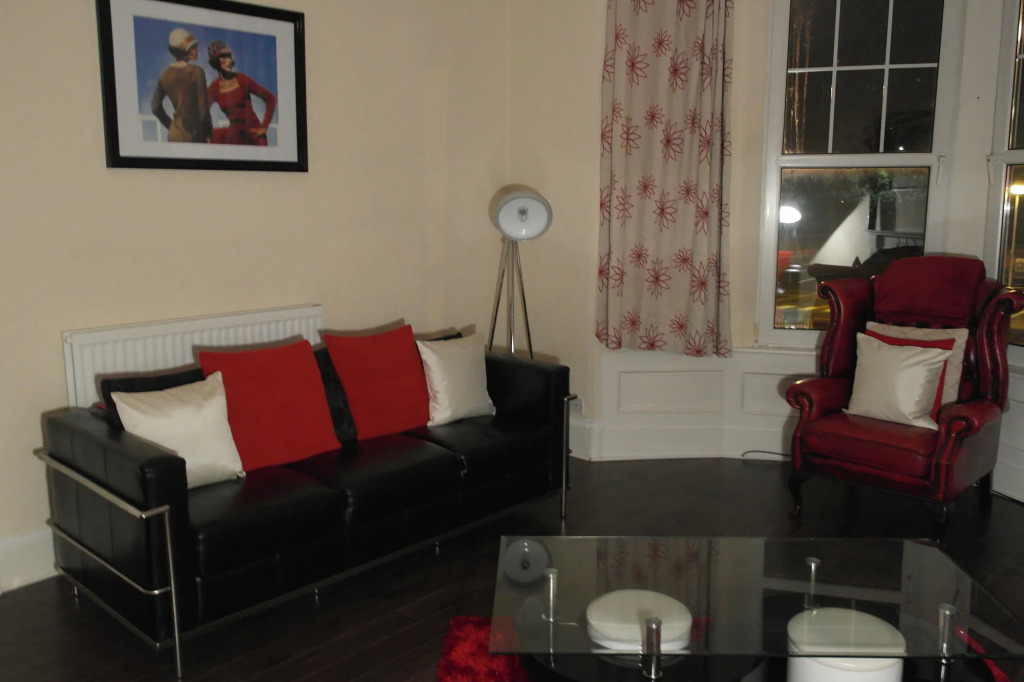 Robert The Bruce Apartment