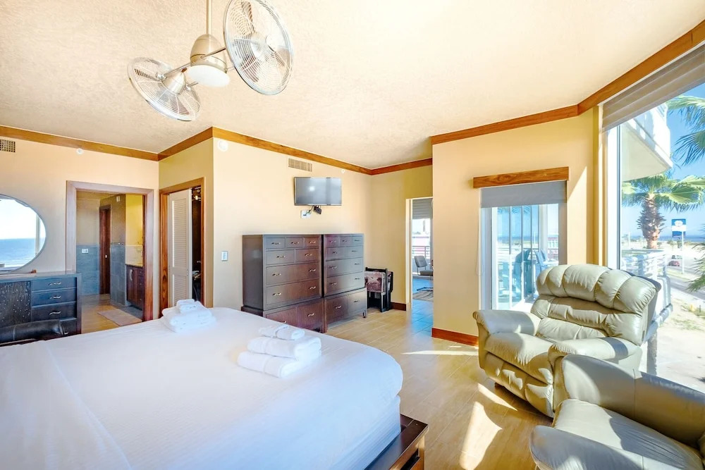 Ocean Club Deluxe