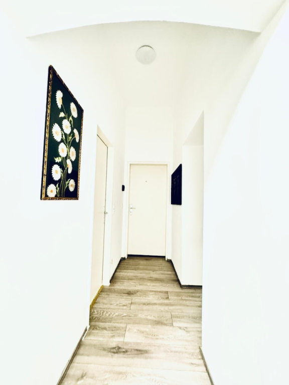 Simple Private Room Close to FAC Platz