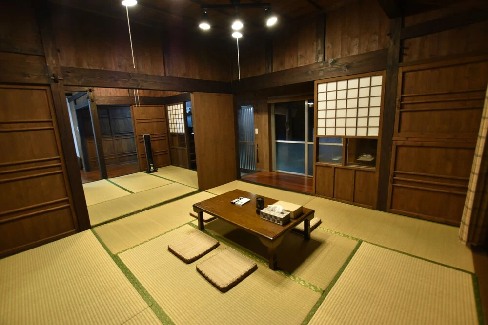 Ryukyukominka Shinasaki