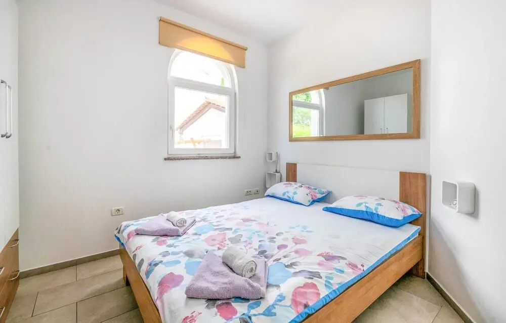 Awesome Home in Vodnjan With 3 Bedrooms, Internet and Outdoor Swimming Pool