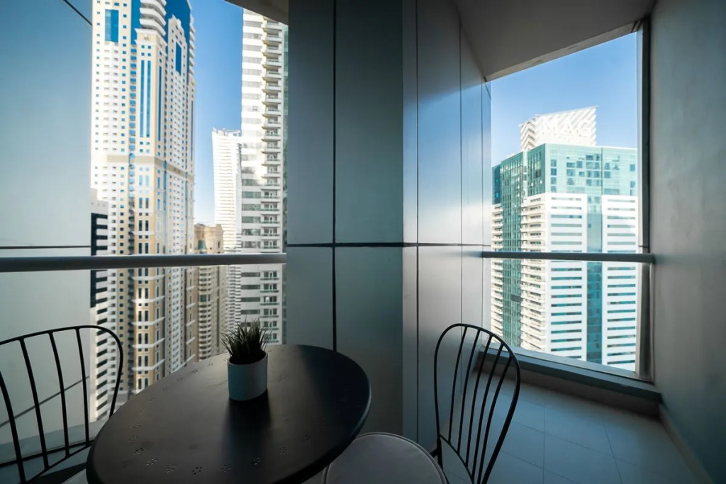 Fantastic 2BR on High floor and excellent views