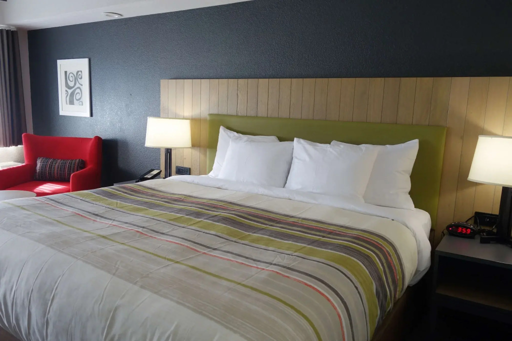Country Inn & Suites by Radisson, Pigeon Forge South, TN